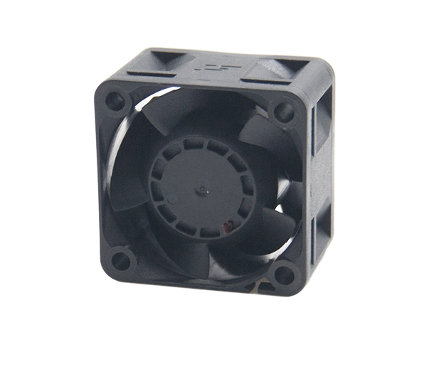 Ottimizzazione dei sistemi di lavorazione CNC con ventole di raffreddamento brushless a 12 V CC